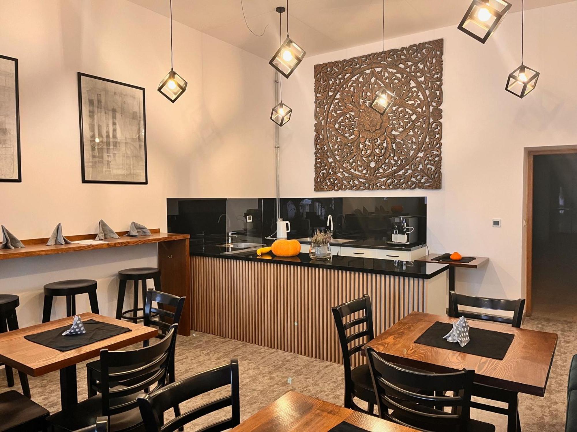 The Old Townhouse Aparthotel Krosno Luaran gambar